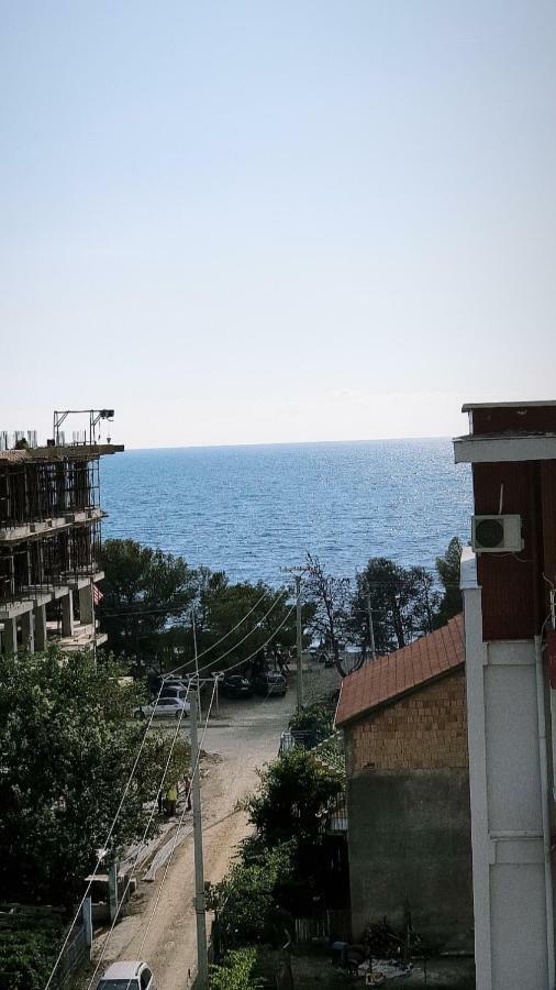 Deor Hotel Shëngjin Buitenkant foto