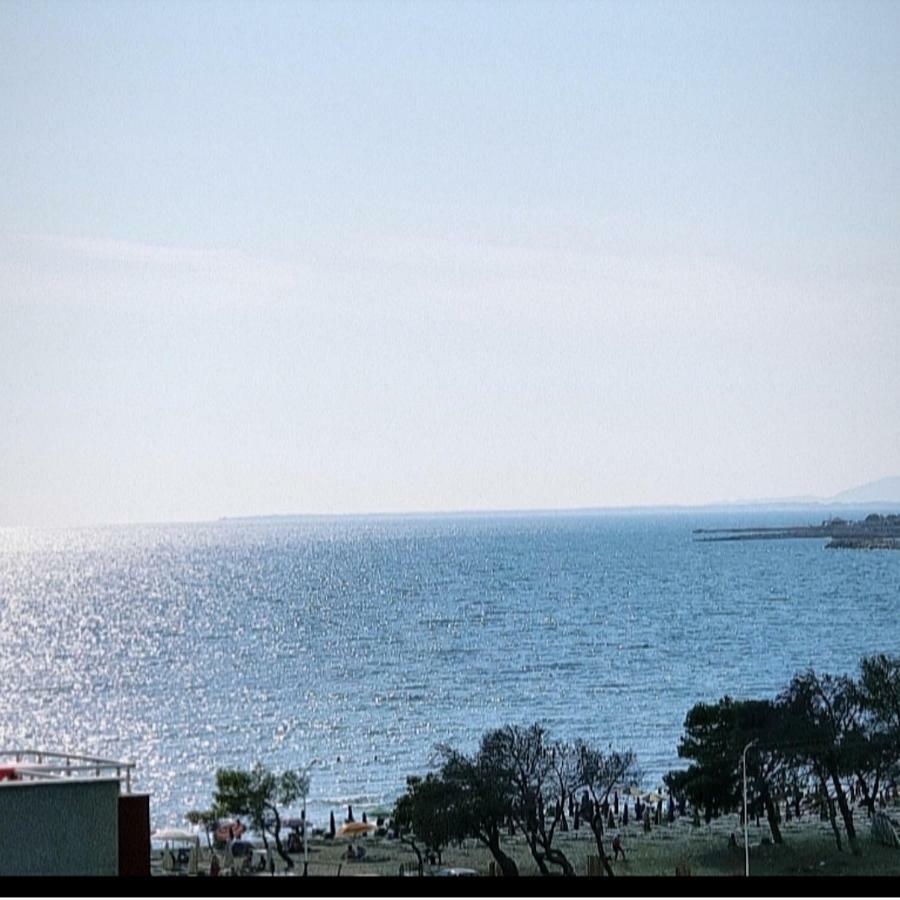 Deor Hotel Shëngjin Buitenkant foto